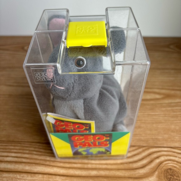 Geo Pals “Racer” Grey Rabbit - Picture 6 of 11